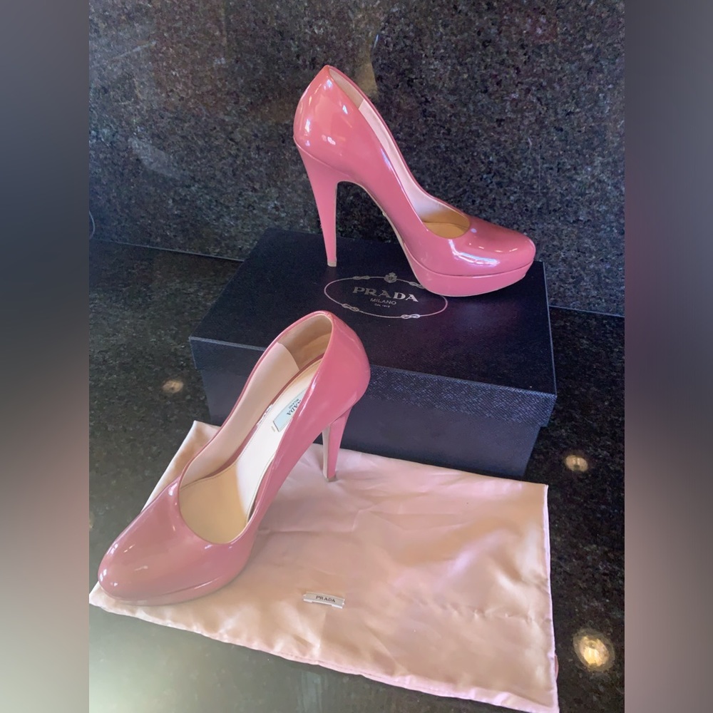 PRADA Calzature Donna Round Toe Heels ~ EU Size 40/US 9.5 ~ color Nero/Blush